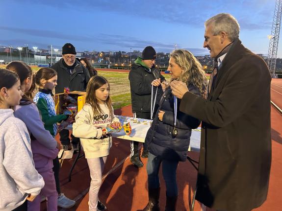 Imagen de la noticia:La delegada territorial de la Xunta en Ferrol participa en el acto de cierre del año del Club Atletismo Ferrol
