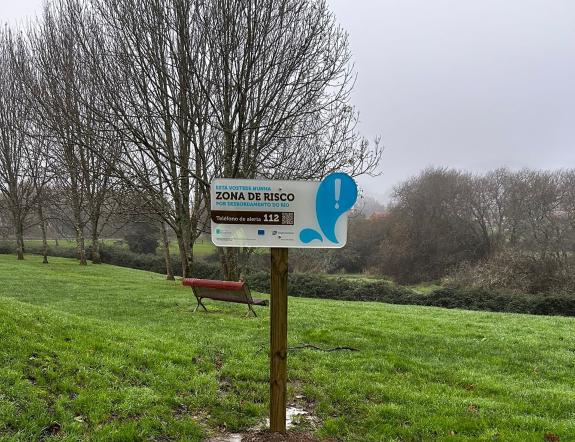 Imaxe da nova:A Xunta instala 14 paneis divulgativos para informar e sensibilizar á cidadanía sobre o risco de inundación no rego de Aneiros, en ...