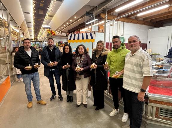 Imaxe da nova:Belén do Campo asiste ao acto “Mercado no rural con porco celta” no mercado de Elviña organizado por Asoporcel