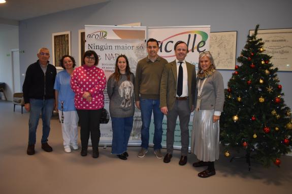 Imagen de la noticia:A Xunta apoia o programa Ningún maior só este Nadal, que a entidade Acolle realiza en diferentes centros residenciais