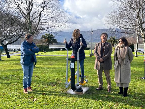 Imagen de la noticia:La Xunta contribuye con más de 17.000 euros a la mejora de la equipación del parque biosaludable de Ortigueira