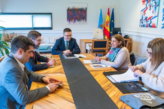 Imaxe da nova:A Xunta analiza coa Asociación Nacional de Mulleres da Pesca medidas de apoio ás traballadoras autónomas e retos como a remuda xera...