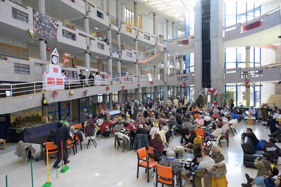 Imaxe da nova:La residencia de mayores pública autonómica Torrente Ballester de A Coruña despide por anticipado el año 2025