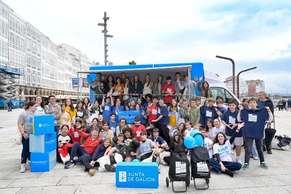 Imaxe da nova:A Xunta impulsa o coñecemento do comercio local entre máis de 2.200 estudantes de preto de 50 centros educativos galegos a través d...