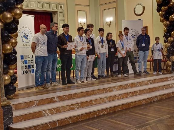 Imagen de la noticia:Arias participa en la entrega de premios a los ganadores del torneo `Lugo Open 2026´ de habilidades con el cubo de Rubik