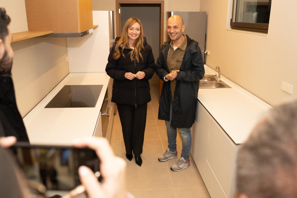 Imaxe 1 de 2 asociada á nova