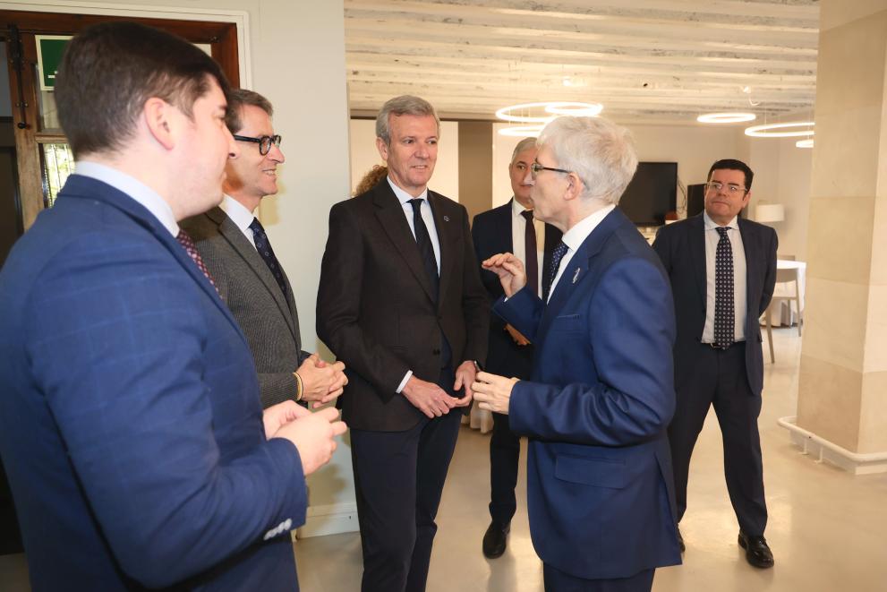 Imaxe 20 de 23 asociada á nova