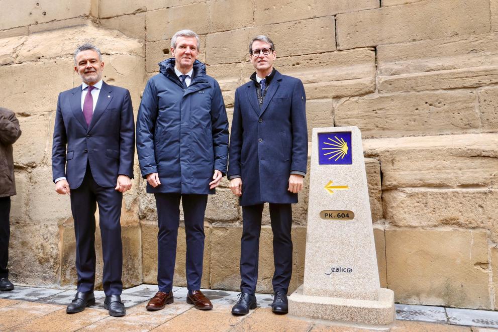 Imaxe 13 de 23 asociada á nova