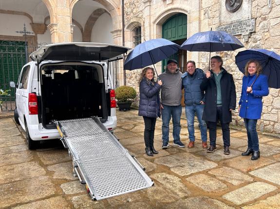 Imaxe da nova:A Xunta ten aberto o prazo de solicitude das axudas para a adquisición de taxis adaptados, de emisións cero ou Eco