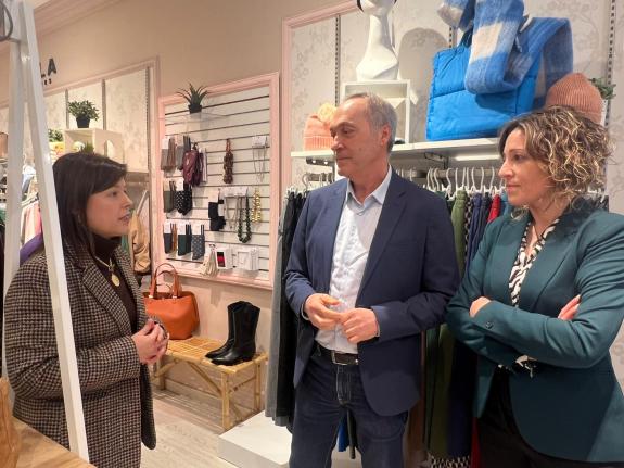 Imagen de la noticia:La Xunta abre el plazo de solicitud de las ayudas para mejorar la competitividad del comercio local y artesanal