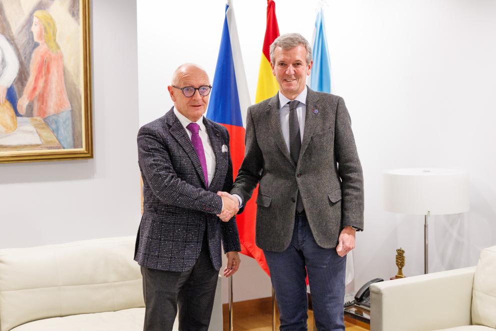 Imaxe 1 de 2 asociada á nova