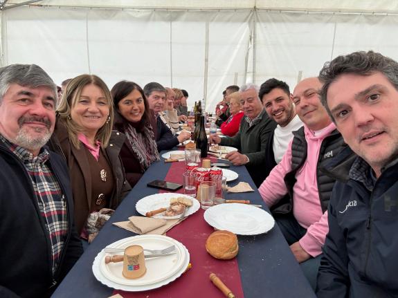 Imaxe da nova:Arias participa na xuntanza organizada pola asociación veciñal de San Vicente de Pedreda, en Lugo