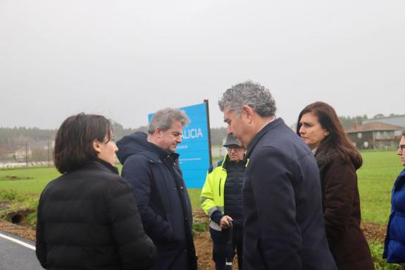 Imagen de la noticia:Lorenzana anuncia que en la primera semana de febrero saldrán las ayudas de 3,1 M€ para la mejora de infraestructuras en par...