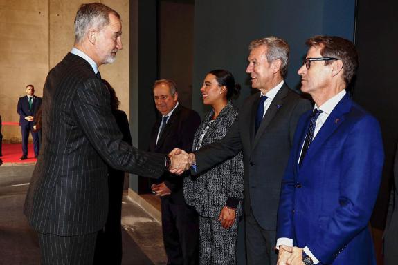 Imagen de la noticia:Alfonso Rueda participa en la inauguración oficial de Fitur 2026