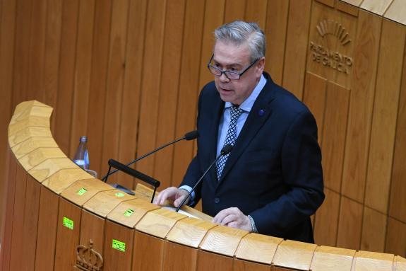 Imaxe da nova:Gómez Caamaño salienta a planificación do Sergas fronte ás infeccións respiratorias do inverno e alerta das consecuencias das folga...