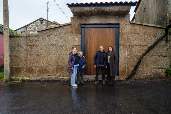 Imagen de la noticia:Ana Ortiz destaca la concesión de ayudas para la corrección de impactos paisajísticos en viviendas particulares del área de ...