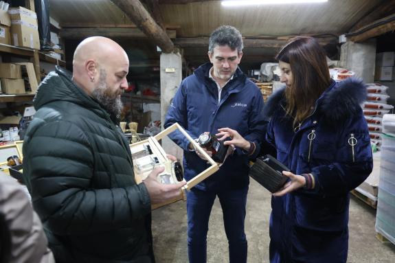 Imagen de la noticia:María José Gómez destaca el apoyo al sector apícola con ayudas para mejorar su competitividad