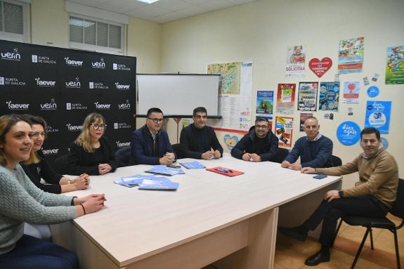 Imaxe da nova:A Xunta salienta en Verín o labor de dinamización comercial de AEVER e anuncia a nova orde de 2,5 M€ para reforzar o papel dos cent...