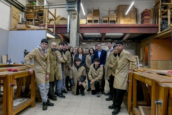 Imaxe da nova:Román Rodríguez anuncia un itinerario integrado de FP e roteiros empresariais co fin de atallar ao máximo o abandono escolar, espec...