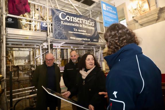 Imaxe da nova:Belén do Campo supervisa a execución das obras de mellora do retablo da igrexa de San Fins de Sales que contan cun apoio da Xunta d...
