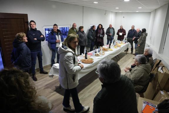 Imagen de la noticia:La Xunta apoyó con 15.000 euros la mejora y equipación del local social de la asociación de vecinos de San Xoán de Tirimol