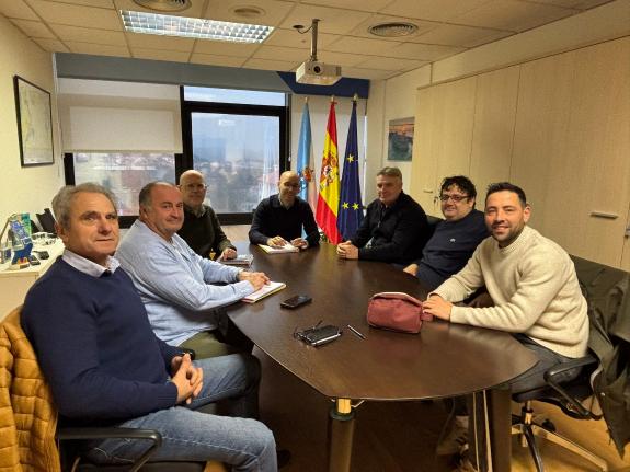 Imaxe da nova:Mar reúnese con Opmega no marco da rolda de contactos que mantén co sector para analizar a situación da miticultura
