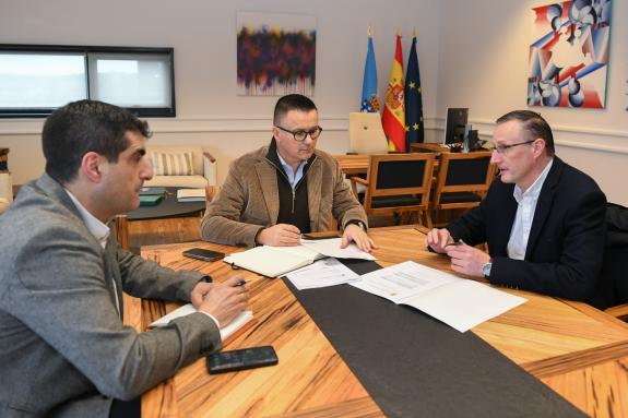 Imagen de la noticia:La Xunta concreta con el Ayuntamiento de Riotorto su apoyo a la XVII Feria de Artesanía do Ferro