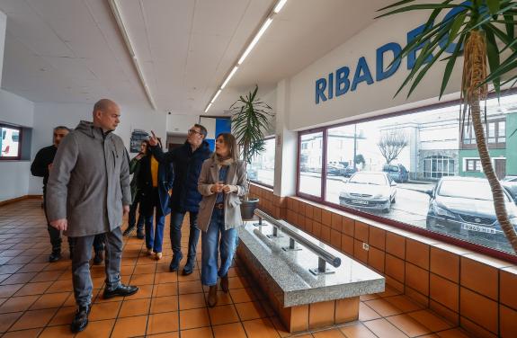 Imaxe da nova:A Xunta mellora a sinalética e a imaxe da estación de autobuses de Ribadeo no marco do compromiso do Goberno galego coa conservació...