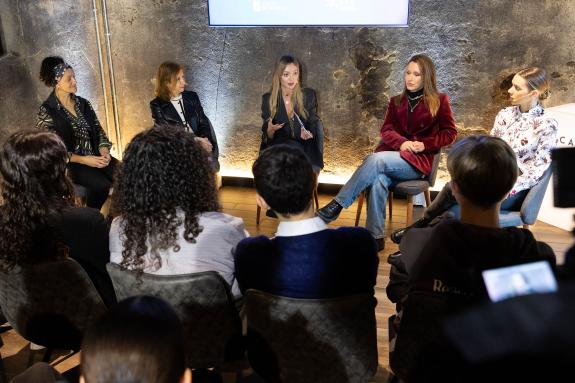 Imaxe da nova:Fabiola García destaca o compromiso da Xunta para converter a rede nun espazo seguro e combater as violencias e desigualdades