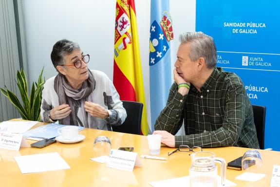 Imagen de la noticia:Galicia y Cataluña intercambian experiencias sobre las necesidades de la atención primaria y el desafío del déficit de profe...