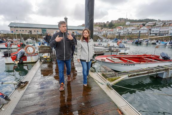 Imaxe da nova:Villaverde presenta en Baiona o plan de renovación de pavimentos de pantaláns en 10 portos autonómicos