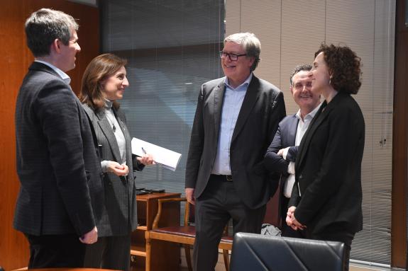 Imagen de la noticia:La Xunta y Veolia evalúan nuevas vías de colaboración para el desarrollo de acciones en el marco de la Alianza gallega por e...