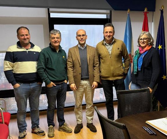 Imaxe da nova:Mar reúnese con Agalcari para reforzar a posta en valor da carpintería de Ribeira