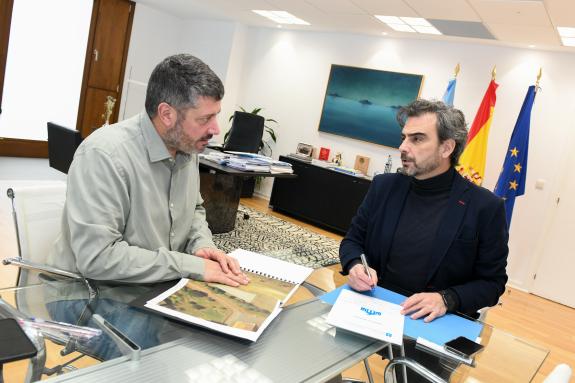 Imaxe da nova:A Xunta aborda vías de colaboración co concello de Outes para a mellora de infraestruturas deportivas