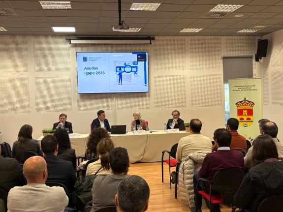 Imaxe da nova:A Xunta informa en As Pontes do “paquete histórico” de axudas activado este ano para apoiar ao tecido produtivo galego