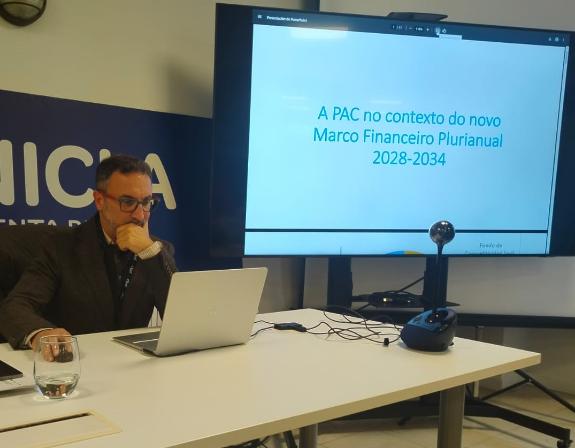 Imagen de la noticia:Medio Rural pone en valor el acuerdo con las organizaciones agrarias gallegas para reclamar en Madrid y Bruselas una PAC fue...