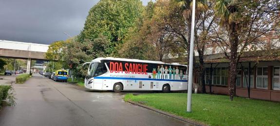 Imagen de la noticia:*Stellantis Vigo acoge la primera de las cuatro visitas anuales de las unidades móviles de la Axencia de Doazón de Órganos e...