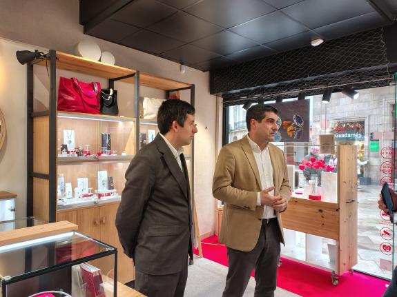 Imagen de la noticia:La Xunta destaca en A Coruña el papel clave de los centros comerciales abiertos y refuerza su apoyo con una nueva orden de a...