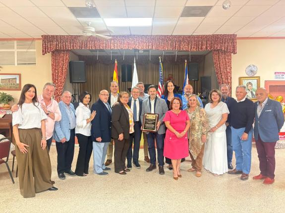 Imaxe da nova:A Xunta destaca o labor da Casa de Santa Marta de Ortigueira de Miami á hora de garantir a continuidade da galeguidade nos Estados ...