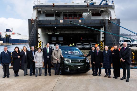 Imaxe da nova:Rueda destaca a Stellantis Vigo como motor da automoción ao producir 1 de cada 4 vehículos que se fabrican en España e consolidar a...