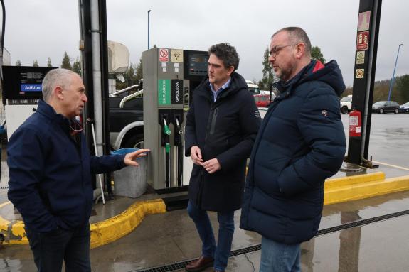 Imaxe da nova:A Xunta apoia o reforzo das gasolineiras no rural, con axudas para incorporar sistemas de retirada de efectivo ou desfibriladores