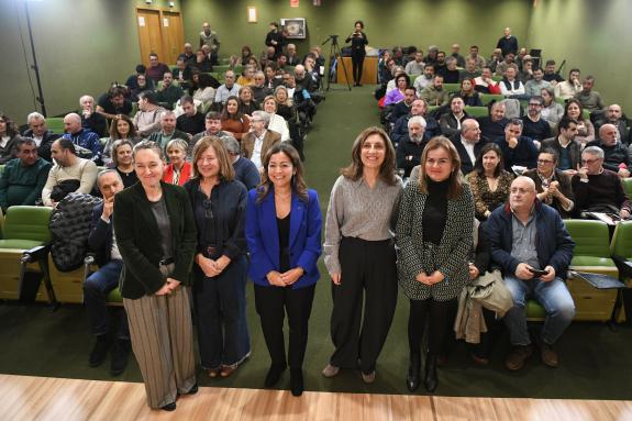 Imaxe da nova:Galicia insta ao Goberno central a ampliar o prazo da consulta pública previa de reforma do Regulamento Xeral de Costas e a detalla...