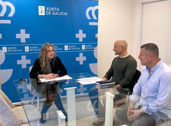 Imagen de la noticia:La delegada de la Xunta en Ferrol se reúne con el Club do Mar de Ferrol