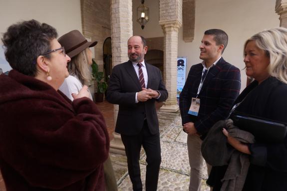 Imagen de la noticia:La Xunta le presenta al sector nacional de organización de congresos su plan para atraer acontecimientos en el Xacobeo 2027