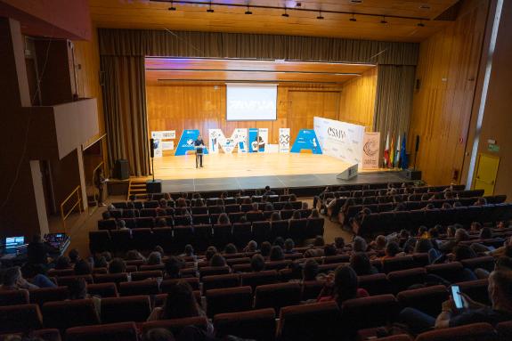 Imaxe da nova:A Xunta contribúe á formación de 7.000 familias a través do novo Plan de benestar dixital