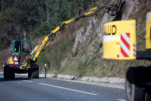 Imaxe da nova:Rueda sinala que a Xunta resolveu xa 1.150 incidencias nas estradas por mor dos temporais