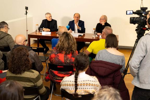 Imagen de la noticia:A Xunta amosa as obras máis recentes de Lluís Hortalà no Centro Galego de Arte Contemporánea