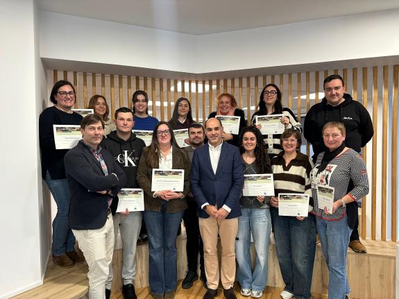 Imaxe da nova:O director da Xera lembra que as axudas para actividades formativas que impulsen a industria forestal-madeira poden solicitarse ata...