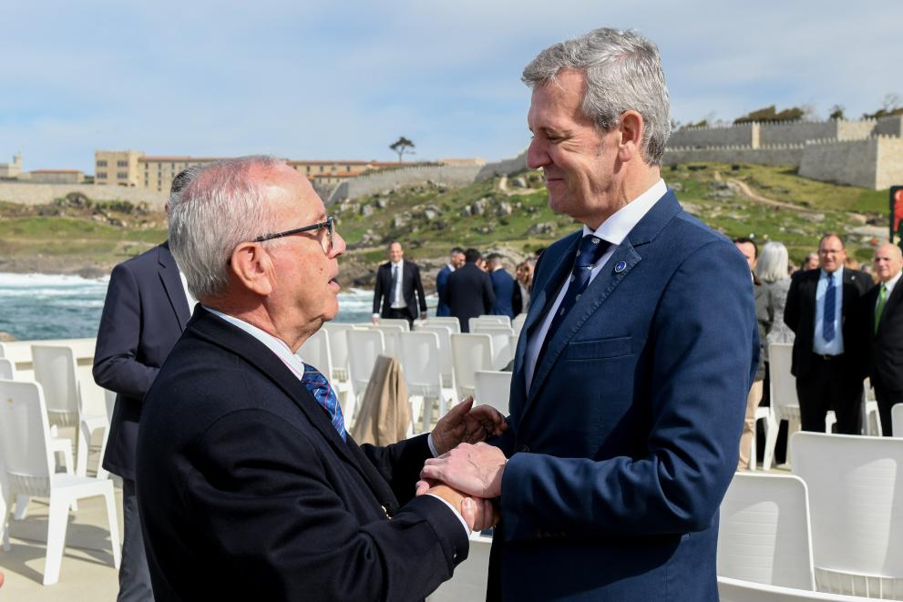 Imaxe 2 de 10 asociada á nova