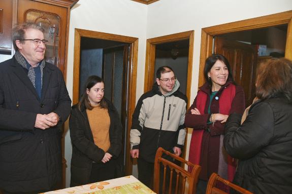 Imagen de la noticia:La Xunta concedió en 2025 ayudas a 377 jóvenes en 132 ayuntamientos para adquirir una vivienda, movilizando una inversión de...